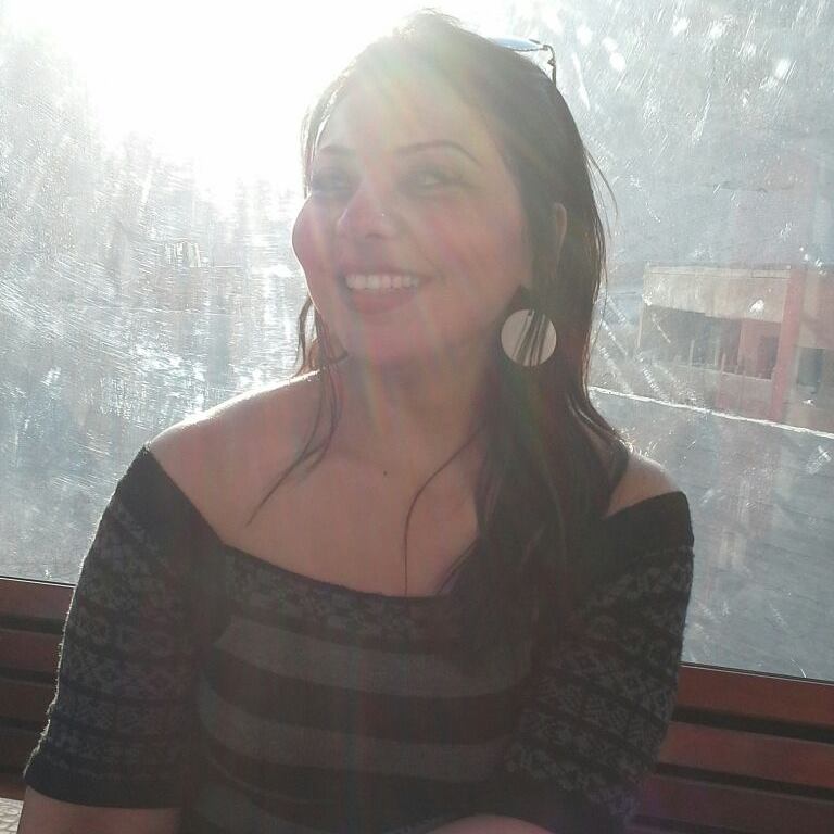 الصحفية فيولا فهمى