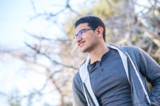 رمزى ناجى المرنم