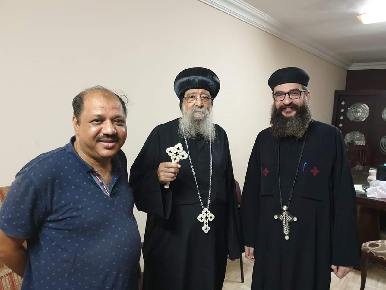 ناصر عدلى مع الأنبا ويصا